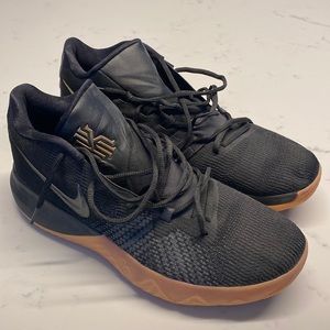 Nike Kyrie Flytrap